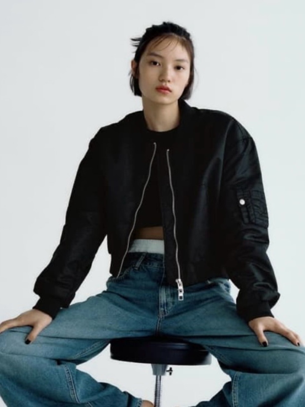 Zara Size Large Black Cropped Full Zip Bomber Jacket